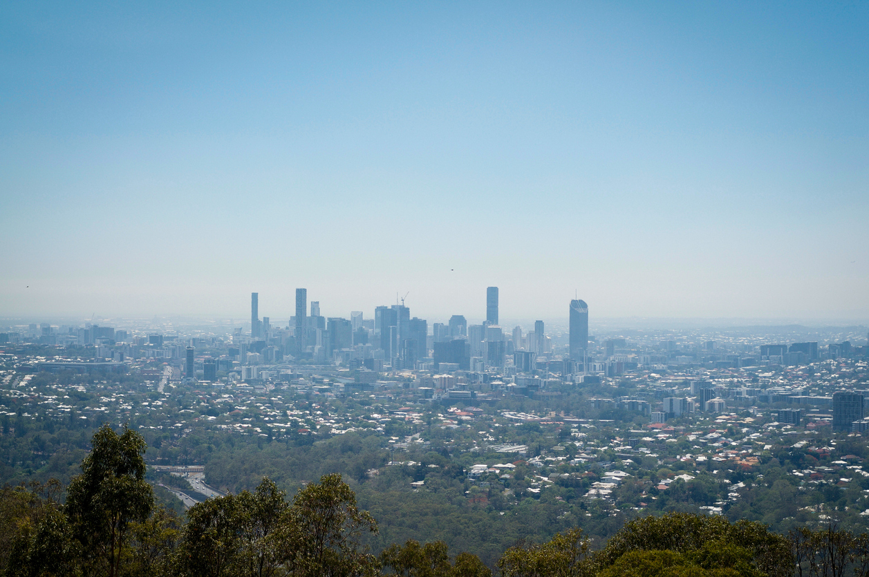 Article image for Smoke around greater Brisbane as burn-offs begin