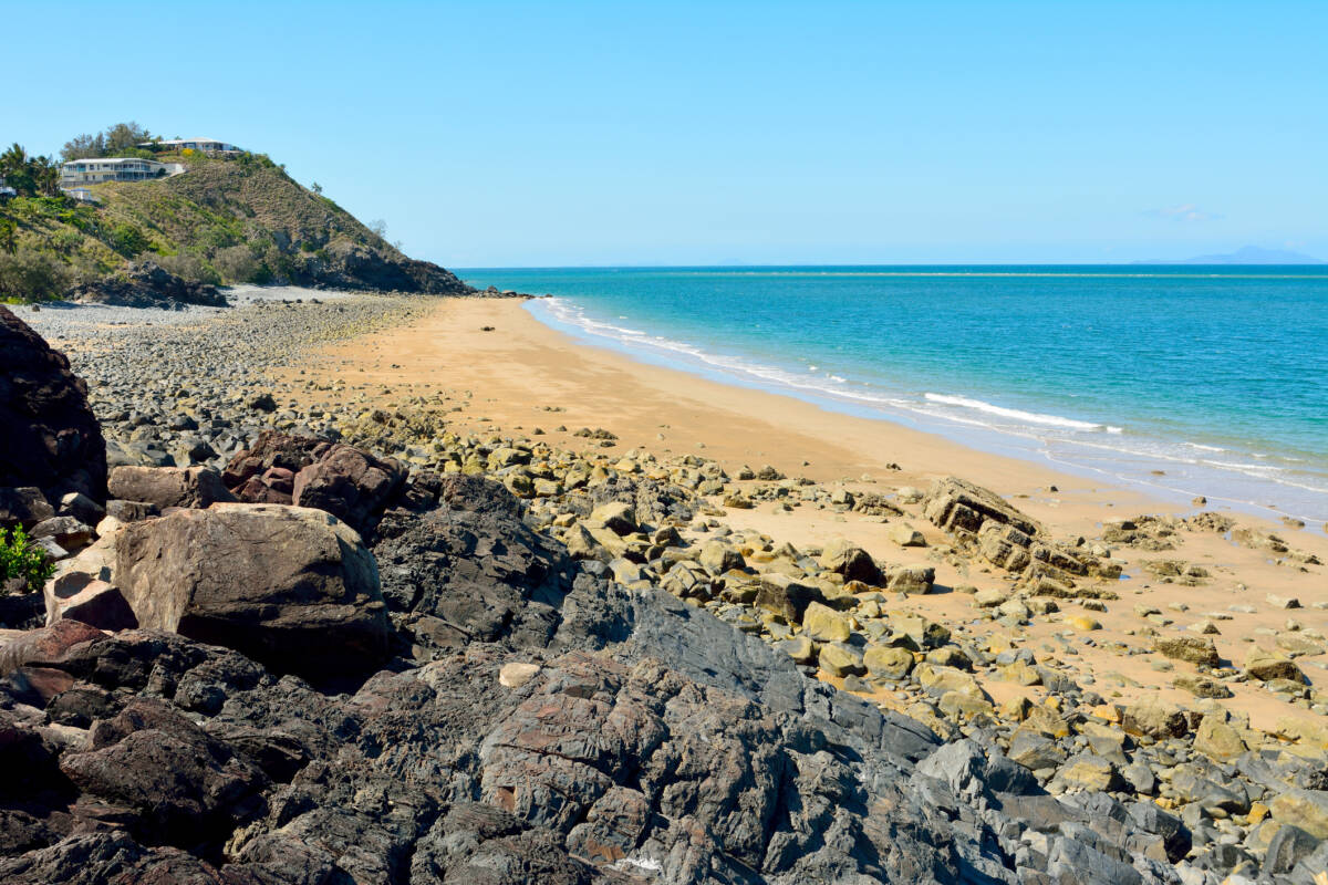 Article image for Woman allegedly stabbed by stranger on Mackay beach