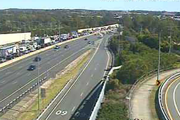 Article image for Heavy delays follow car and truck pile-up on M1