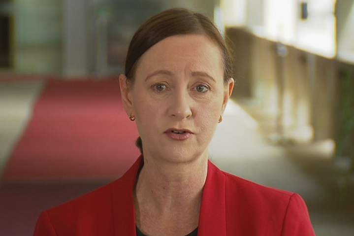 Article image for Health Minister admits Queensland needed ‘greater incentive’ to drive vaccinations