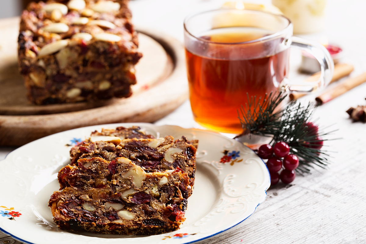 Article image for Two simple ways to make rich fruit cakes ahead of Christmas