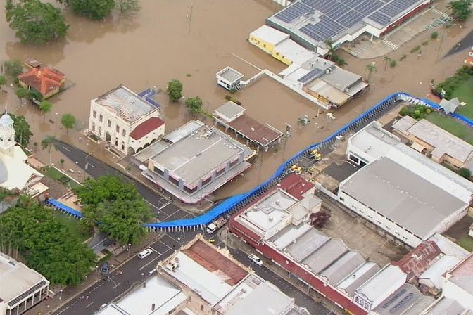 Article image for Fraser Coast Mayor tells of ‘heartbreaking’ moment Maryborough’s levee gate failed