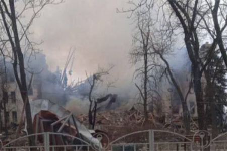 Russian forces bomb Ukraine theatre in ‘open slaughter’ of civilians 