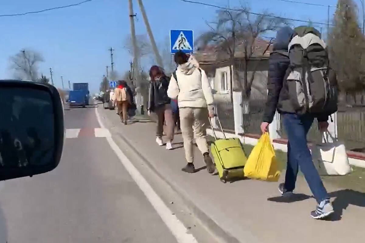 Article image for Ukraine war correspondent reports the ‘most heartbreaking scene’ he’s witnessed 