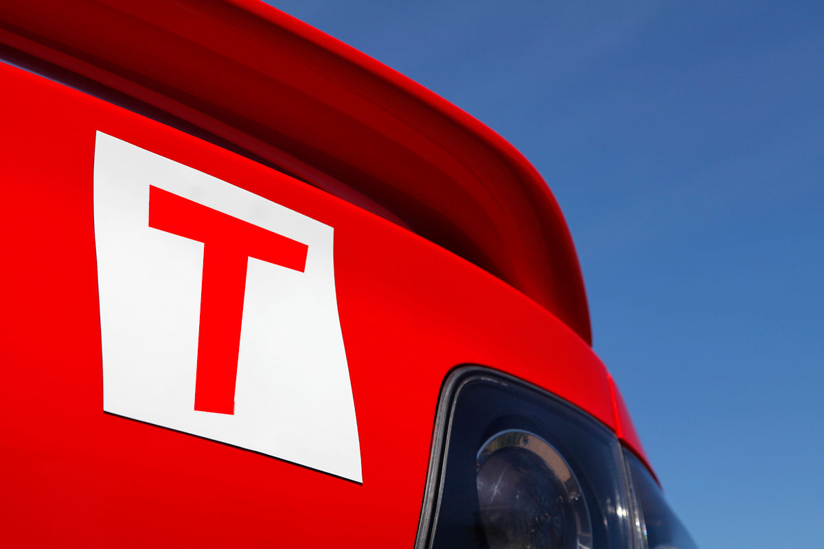 Article image for Driving instructor renews calls for foreign drivers to use ‘T plates’