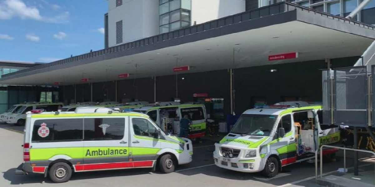 Article image for ‘Outrageous’: 4BC Drive reveals huge delays at Logan Hospital