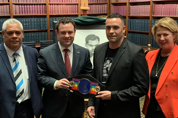 Article image for Indigenous boxer posthumously awarded belt, seven decades on