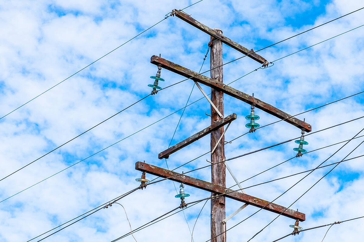 Article image for 900 customers without power in Moreton Bay area