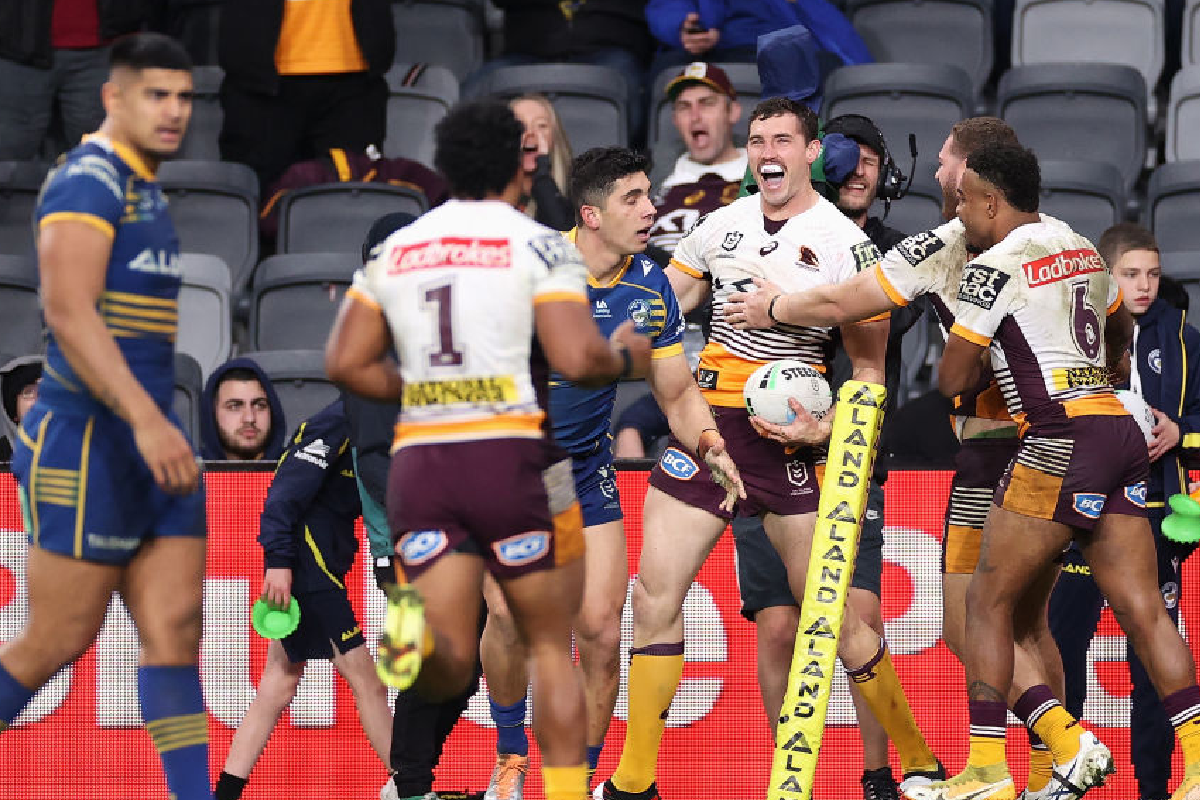 Article image for Broncos edge closer to finals spot after stunning win against the Eels