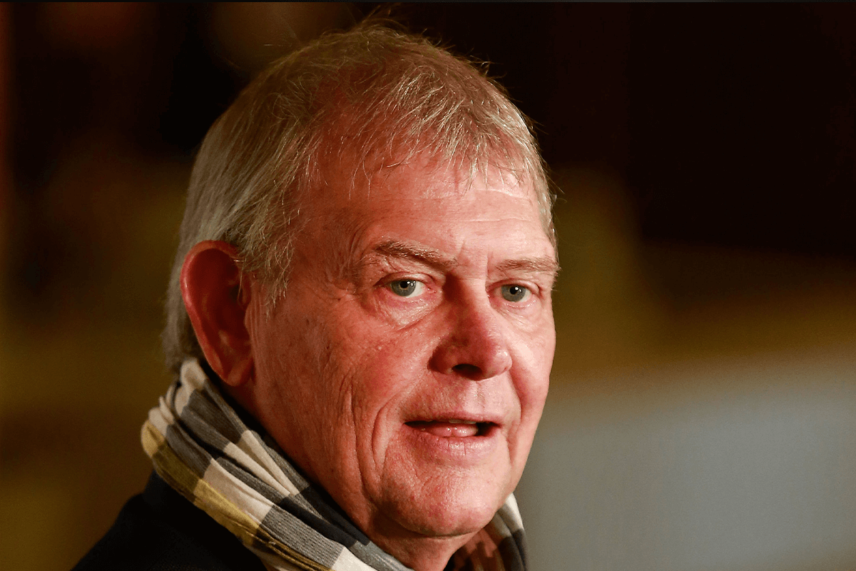 John Farnham diagnosed with cancer, undergoing surgery today