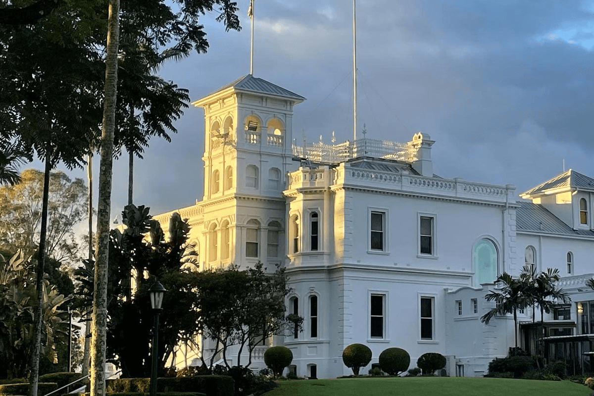 Article image for Fernberg gates to open as official place of mourning for Queen Elizabeth II