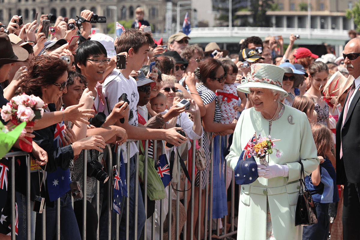 what years did queen visit australia