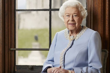 Former Press Secretary Dickie Arbiter remembers the Queen