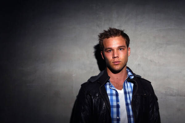 Article image for ‘One of relief’: Home and Away star reacts to catfisher’s sentence