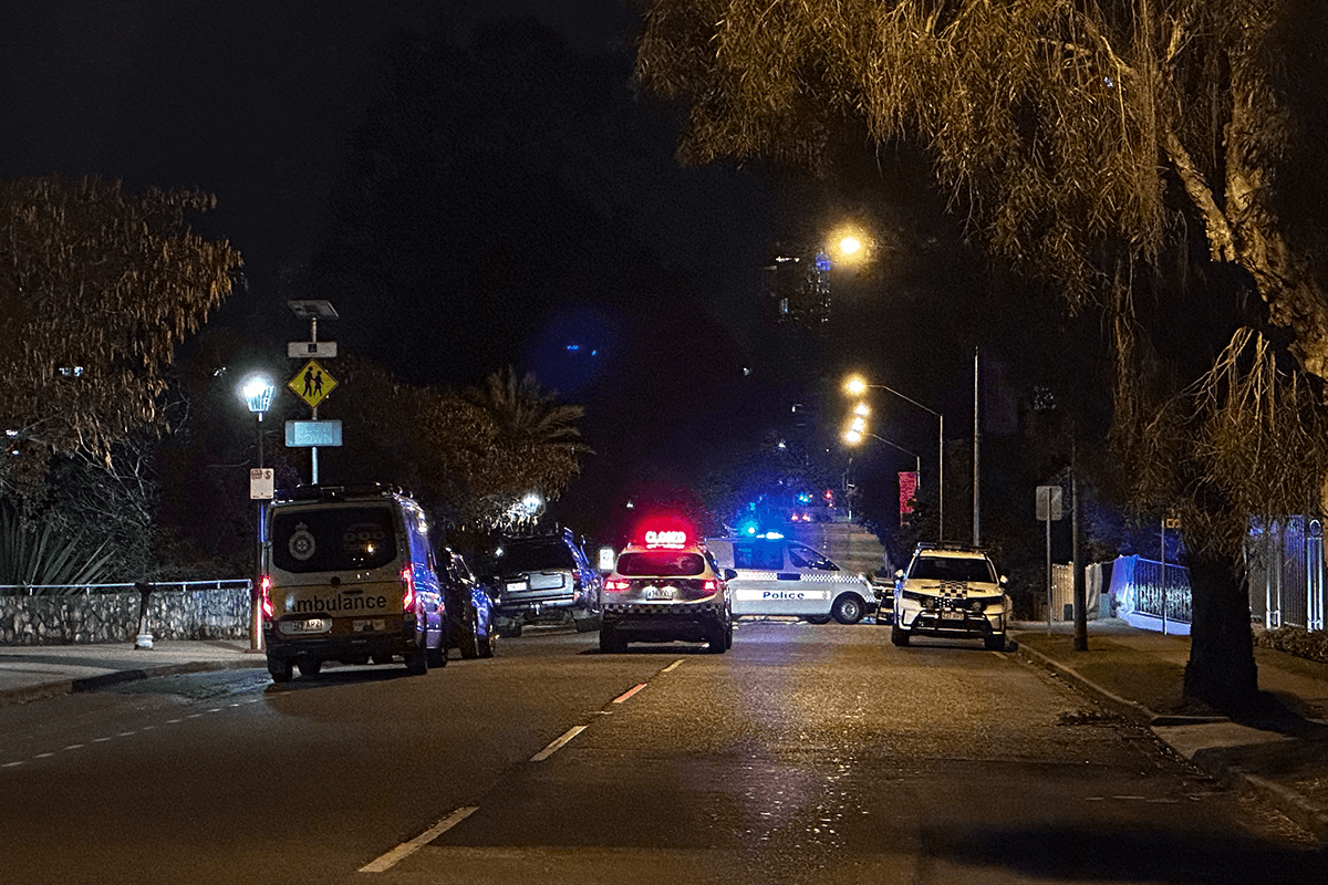 Article image for Man in custody after overnight siege in Kangaroo Point