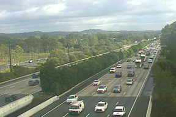 Article image for Kilometres of delays on M1, Gateway wreak havoc for commuters