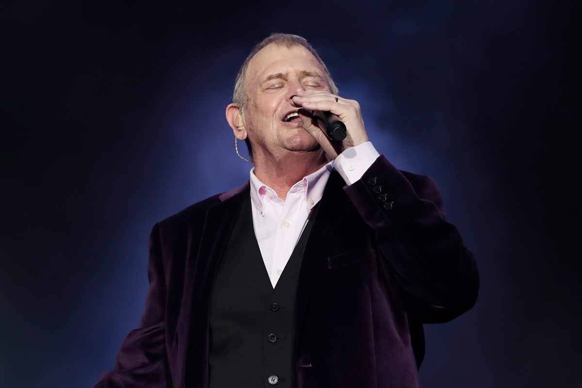 Article image for John Farnham’s latest health update