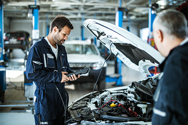 Article image for Find out what’s causing longer wait times for car servicing and smash repairs