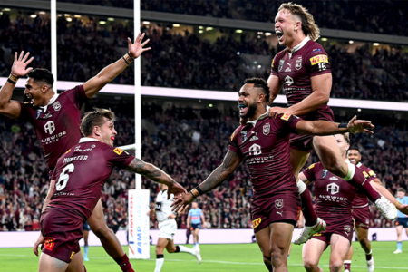 Queensland eclipse New South Wales 32-6 in Origin Game II