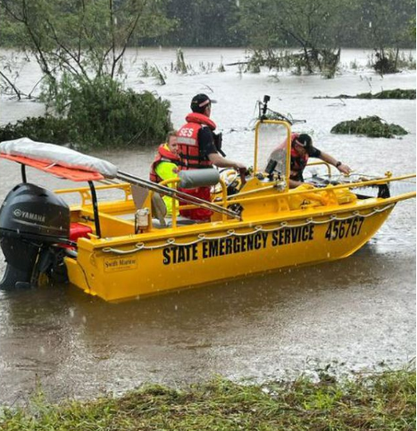 The latest from Cairns - Cyclone Jasper and intense flooding - 4BC