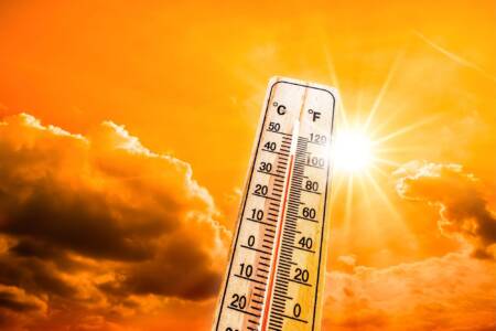 How to survive the heatwave sweeping across Queensland