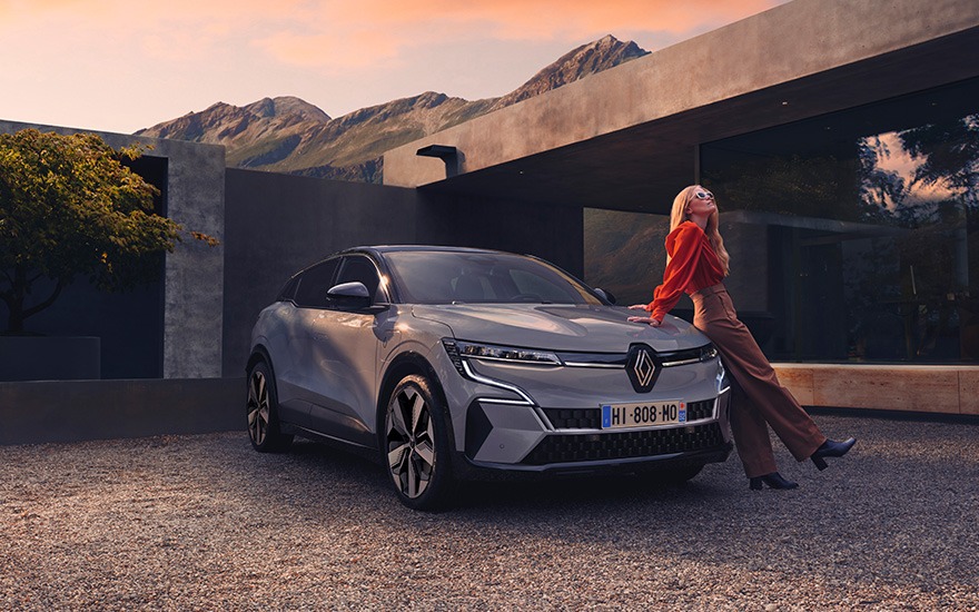 Large discounts emerge as electric car sales start to falter 4BC