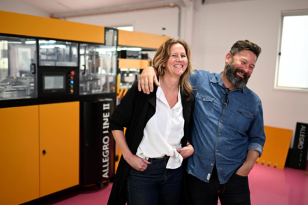 Brisbane couple bringing music back to vinyl