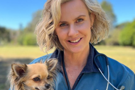 Dr Leigh Davidson (Your Vet Online)