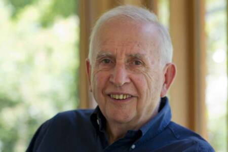 The worship of wealth