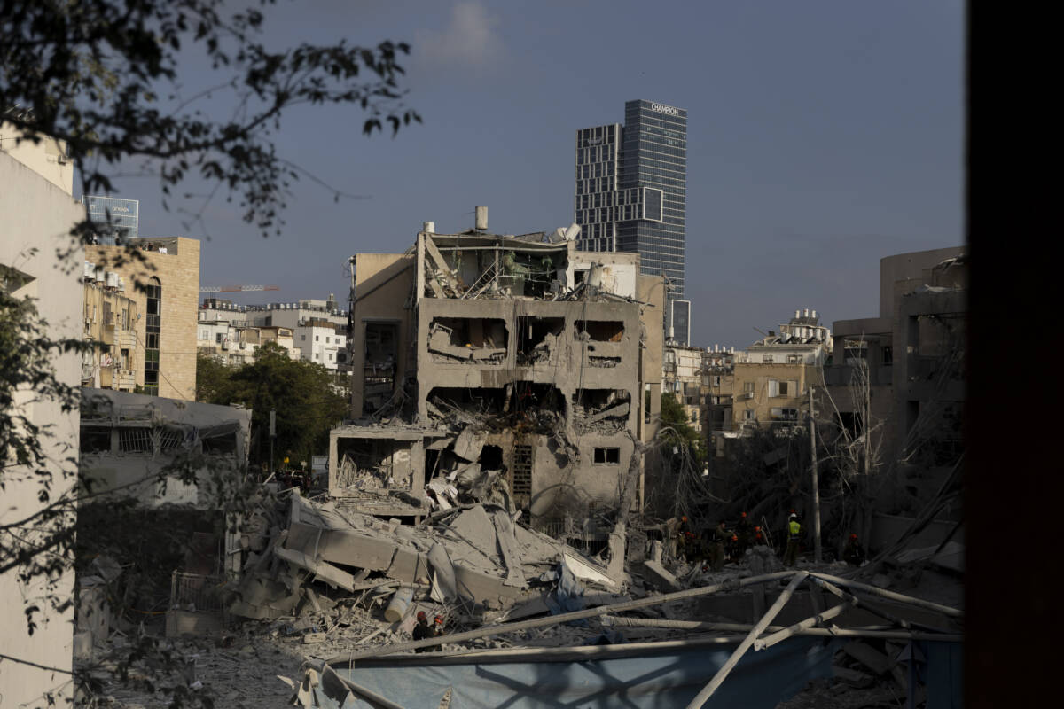 Article image for ‘It was nerve-wracking’: Australian recounts evacuation from war-torn Israel