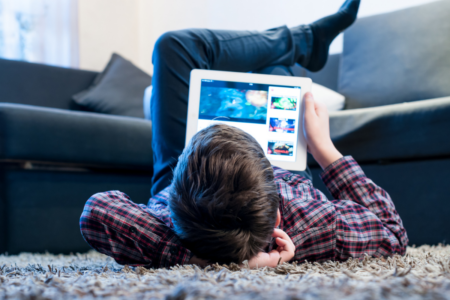Study finds screen time dumbing down Australian kids