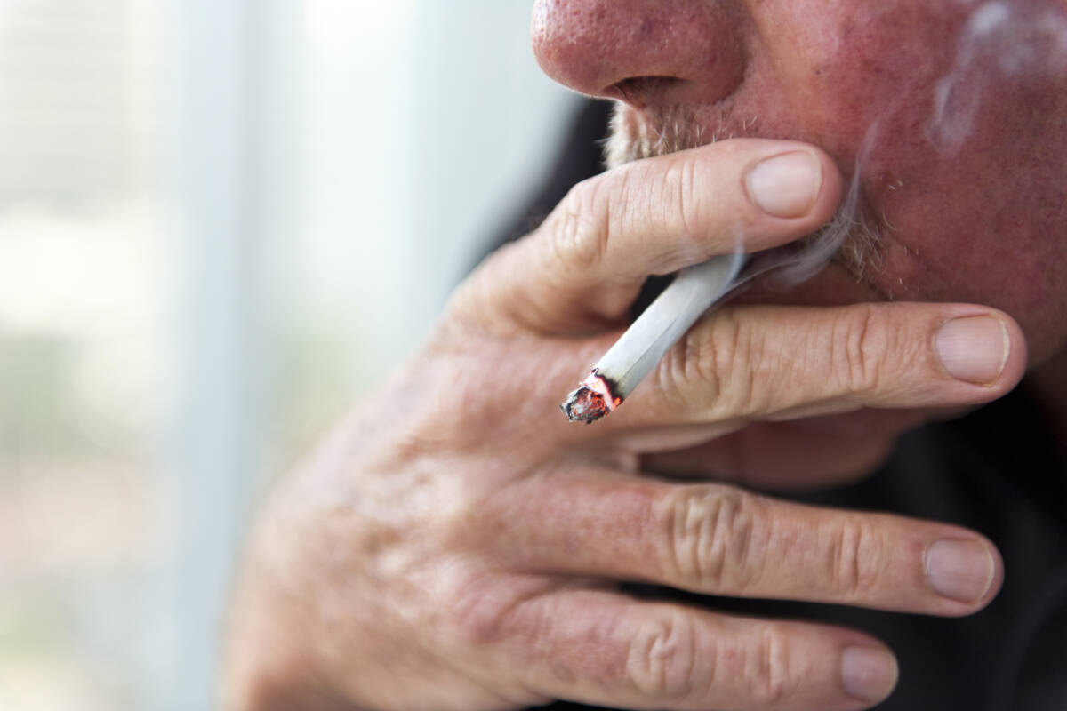 Article image for Queensland takes unwanted title as smoking capital of Australia