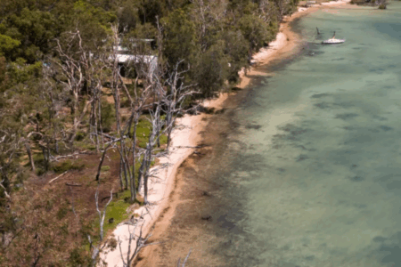 Why Queenslanders are fleeing the mainland housing crisis for Macleay Island