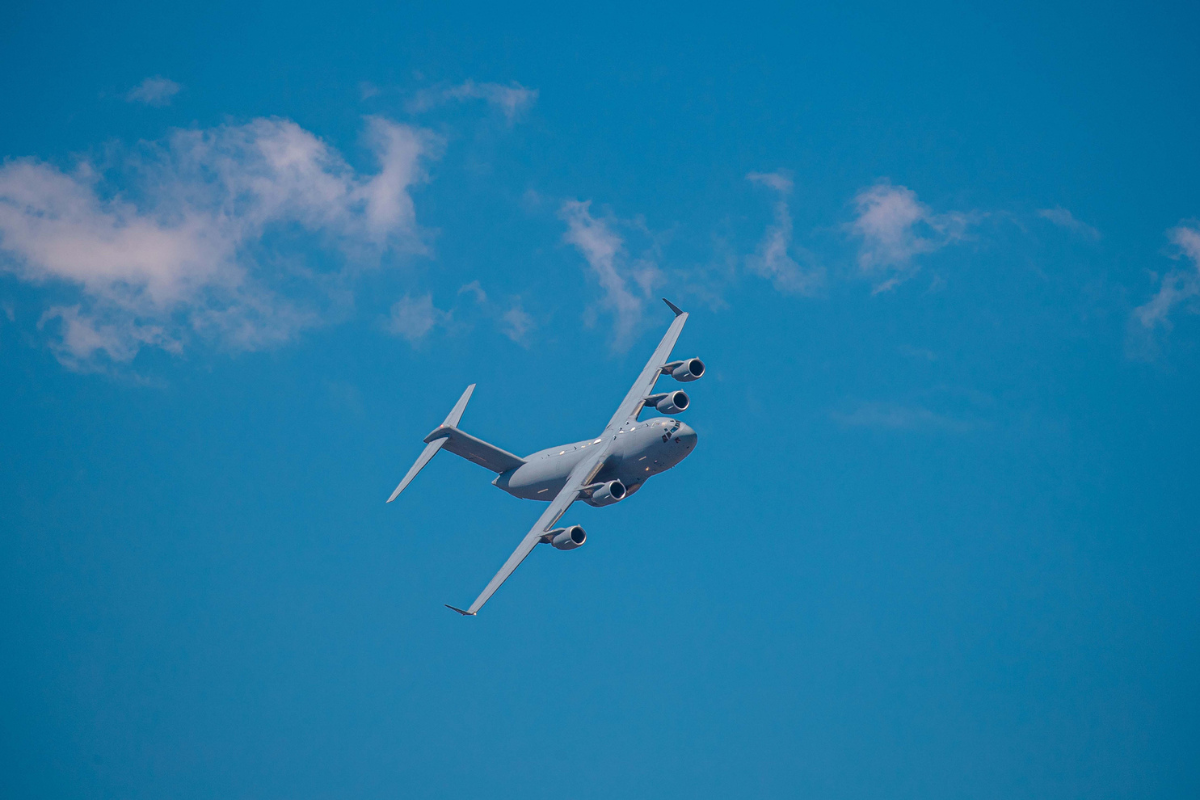 How close is too close? RAAF Jet weaves through high-rises in high-risk low-altitude mission - 4BC