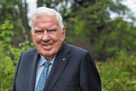 Queensland trailblazer prepares for gruelling 11km Uluru trek to mark 95th birthday